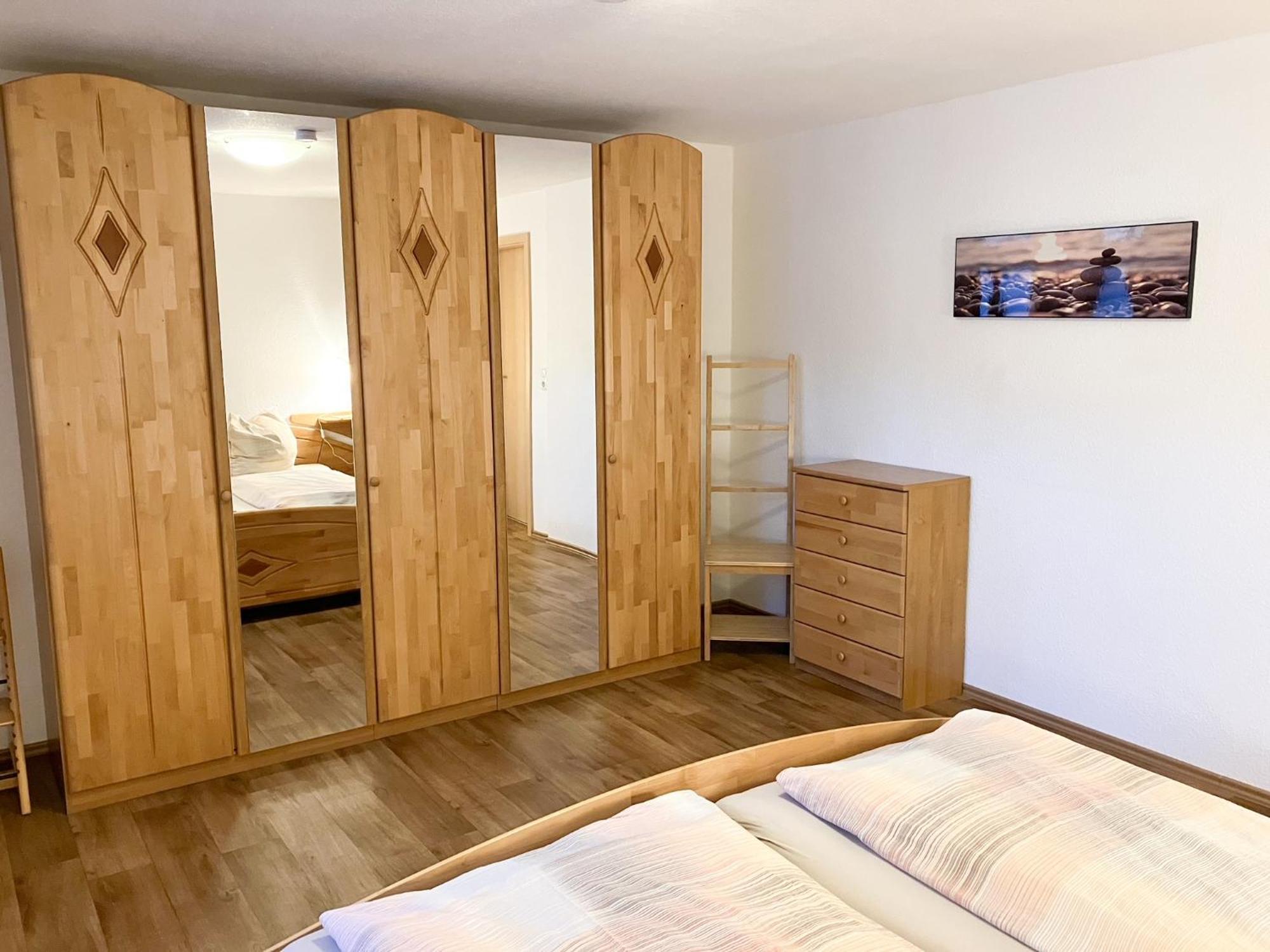 Ferienwohnung Morgensonne Am Kurpark Bad Berka - Parkplatz - Spielplatz - Wlan - 2 Schlafzimmer Екстер'єр фото