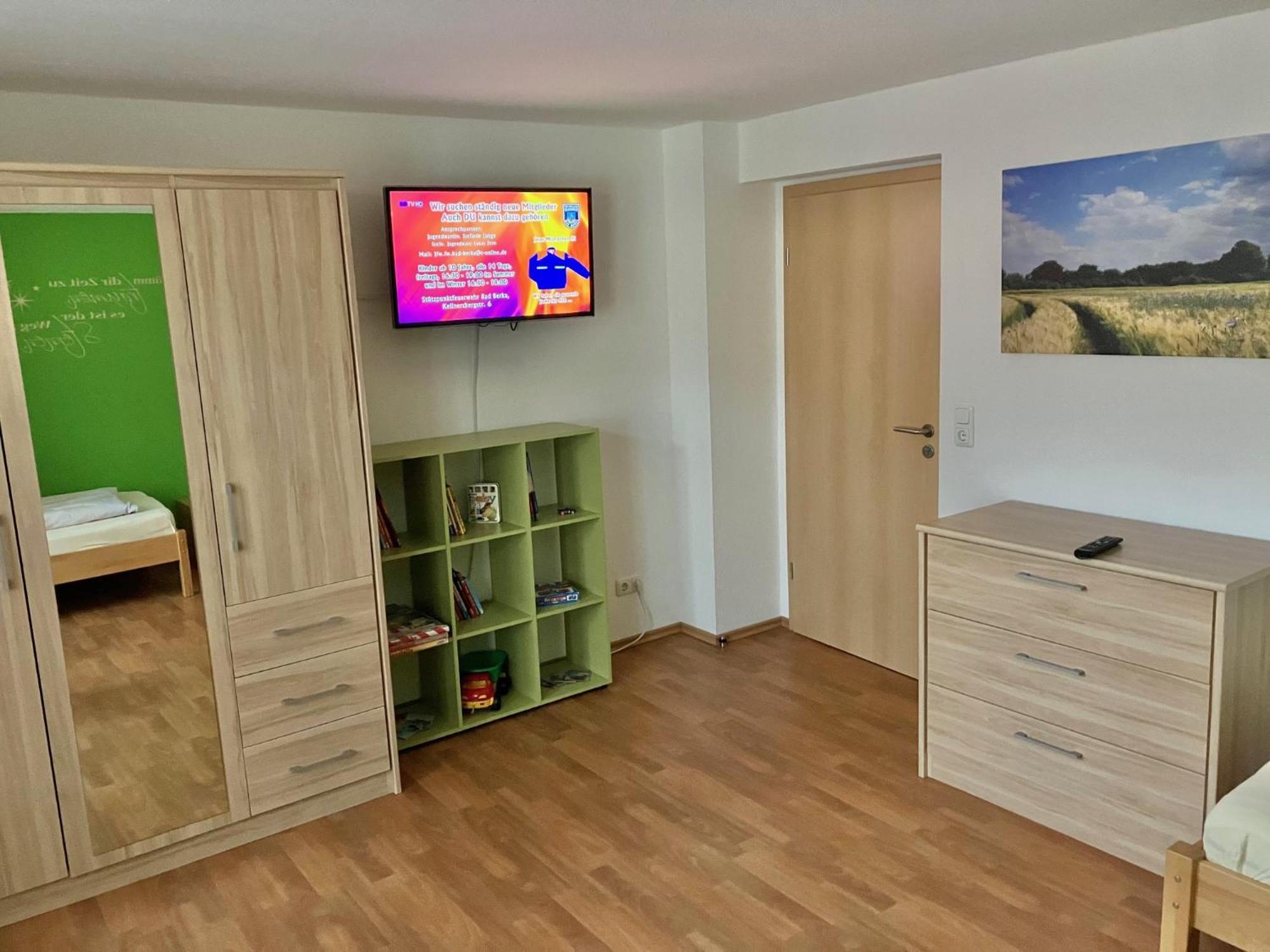 Ferienwohnung Morgensonne Am Kurpark Bad Berka - Parkplatz - Spielplatz - Wlan - 2 Schlafzimmer Екстер'єр фото