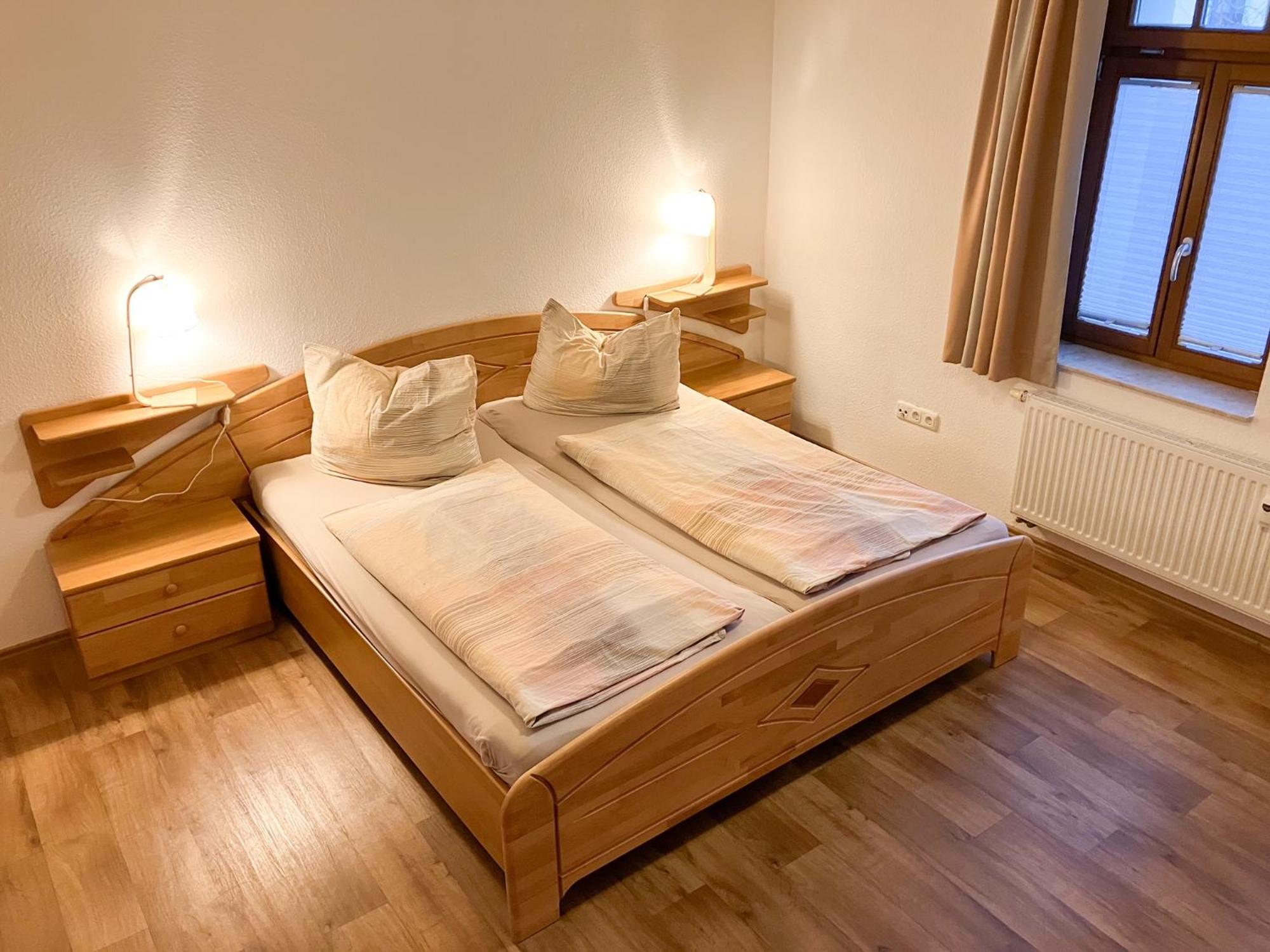 Ferienwohnung Morgensonne Am Kurpark Bad Berka - Parkplatz - Spielplatz - Wlan - 2 Schlafzimmer Екстер'єр фото